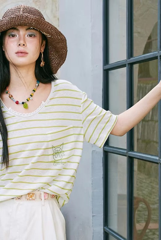 Women's Minimal Striped T‑Shirt with Embroidered Cat Pocket Detail, Short Sleeve Regular Tee for Summer, Soft Daily Wear
