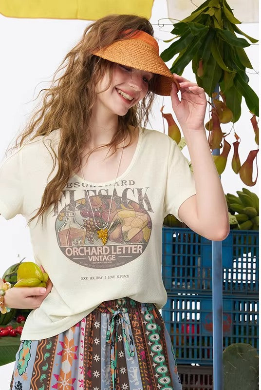 Women's Slim Short Sleeve Tee with Vintage Oval Fruit Letter Print, V Neck Casual Retro T-shirt for Summer Daily